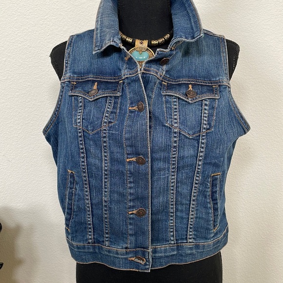 Old Navy Cropped Denim Vest Size M - Picture 3 of 8